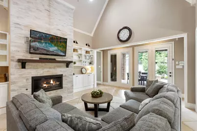 99 N Almondell Circle, The Woodlands, TX 77354 - Photo 13