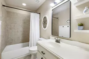 99 N Almondell Cir, The Woodlands, TX 77354 - Photo 29