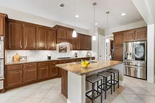 99 N Almondell Cir, The Woodlands, TX 77354 - Photo 9