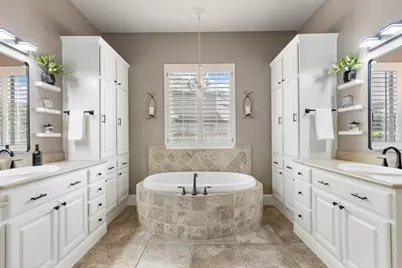 99 N Almondell Circle, The Woodlands, TX 77354 - Photo 17