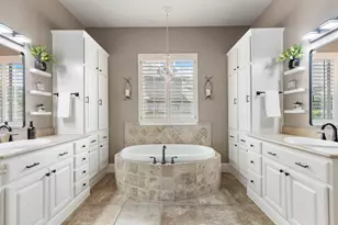 99 N Almondell Cir, The Woodlands, TX 77354 - Photo 17
