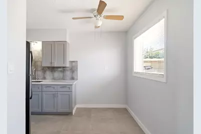 5534 Eskridge Street #4, Houston, TX 77023 - Photo 3