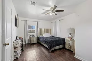 515 Riggs St, Baytown, TX 77520 - Photo 13