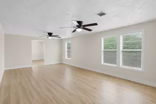 515 Riggs St, Baytown, TX 77520 - Photo 11