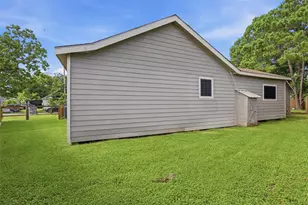 515 Riggs St, Baytown, TX 77520 - Photo 21