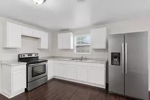 515 Riggs St, Baytown, TX 77520 - Photo 13