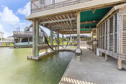 1339 Outrigger, Tiki Island, TX 77554 - Photo 37