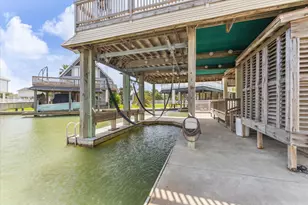 1339 Outrigger, Tiki Island, TX 77554 - Photo 37