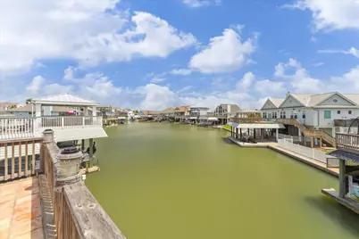1339 Outrigger, Tiki Island, TX 77554 - Photo 35