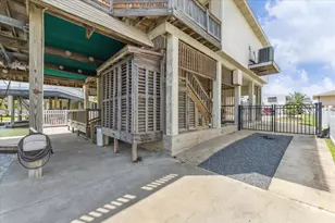 1339 Outrigger, Tiki Island, TX 77554 - Photo 37