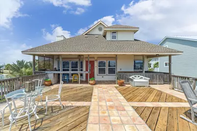 1339 Outrigger, Tiki Island, TX 77554 - Photo 7