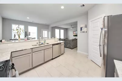 14619 Olive Sparrow Lane, Houston, TX 77049 - Photo 15