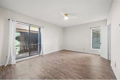 5718 Val Verde #7, Houston, TX 77057 - Photo 9