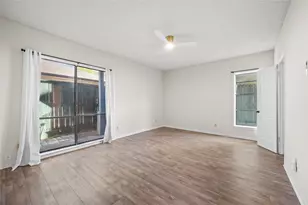 5718 Val Verde, Houston, TX 77057 - Photo 9