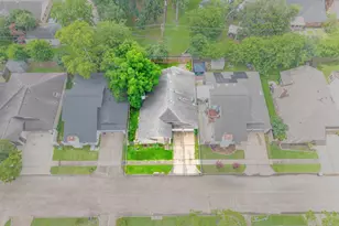 7815 Royan Dr, Houston, TX 77071 - Photo 21
