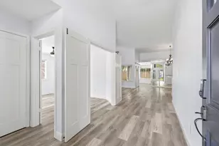 7815 Royan Dr, Houston, TX 77071 - Photo 3