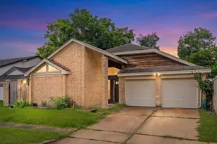 7815 Royan Dr, Houston, TX 77071 - Photo 1