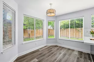 7815 Royan Dr, Houston, TX 77071 - Photo 11