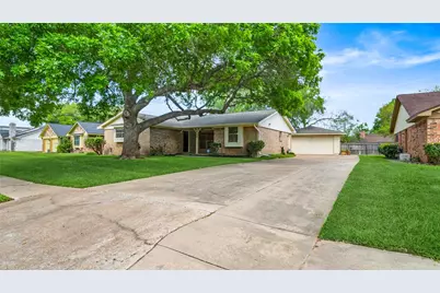 412 Daffodil Street, Lake Jackson, TX 77566 - Photo 1