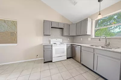 710 Old Colony Drive, Richmond, TX 77406 - Photo 5