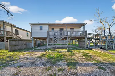 506 Oklahoma Avenue, Bacliff, TX 77518 - Photo 1