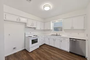 506 Oklahoma Ave, Bacliff, TX 77518 - Photo 7