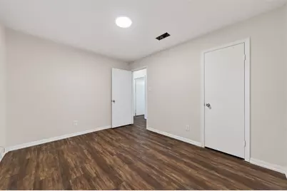 506 Oklahoma Avenue, Bacliff, TX 77518 - Photo 15