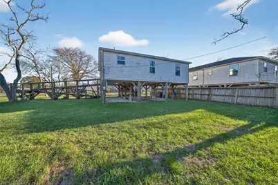 506 Oklahoma Avenue, Bacliff, TX 77518 - Photo 29