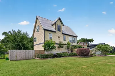421 N Shady Lane, La Porte, TX 77571 - Photo 3