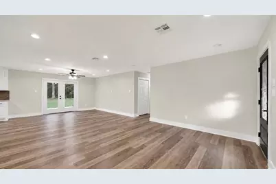68 White Oak Drive, New Caney, TX 77357 - Photo 5