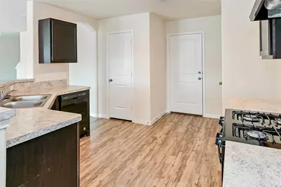 13207 Italian Cypress Avenue, Houston, TX 77044 - Photo 5