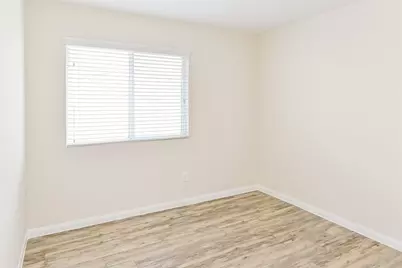 13207 Italian Cypress Avenue, Houston, TX 77044 - Photo 7