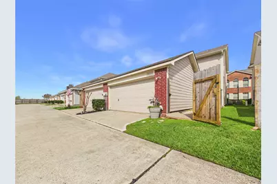 2015 Kemah Village Drive, Kemah, TX 77565 - Photo 35