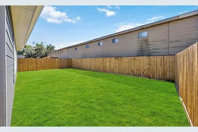 4624 Mayflower Street #B, Houston, TX 77033 - Photo 23