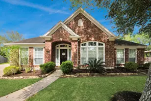 2802 Creek Bend Dr, Friendswood, TX 77546 - Photo 9