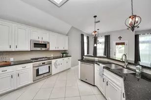 2802 Creek Bend Dr, Friendswood, TX 77546 - Photo 17