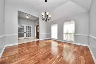 2802 Creek Bend Dr, Friendswood, TX 77546 - Photo 11