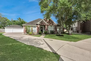 2802 Creek Bend Dr, Friendswood, TX 77546 - Photo 5