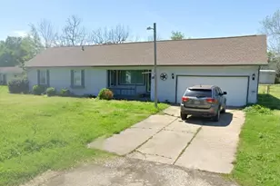 160 E Darby St, Bridge City, TX 77611 - Photo 1