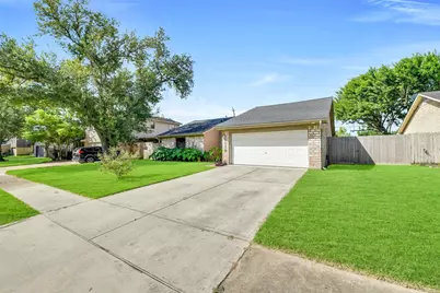 11110 Sagecountry Drive, Houston, TX 77089 - Photo 3