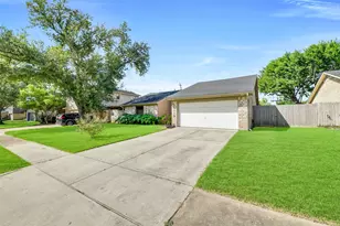 11110 Sagecountry Dr, Houston, TX 77089 - Photo 3