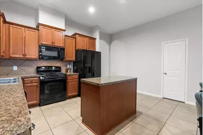 6652 Hawkins Hill Lane, Dickinson, TX 77539 - Photo 17