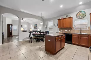 6652 Hawkins Hill Ln, Dickinson, TX 77539 - Photo 11