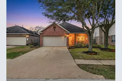 6652 Hawkins Hill Lane, Dickinson, TX 77539 - Photo 1