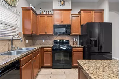 6652 Hawkins Hill Lane, Dickinson, TX 77539 - Photo 15