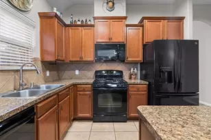 6652 Hawkins Hill Ln, Dickinson, TX 77539 - Photo 15