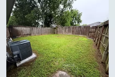10028 Ridgecoral Drive, Houston, TX 77038 - Photo 13