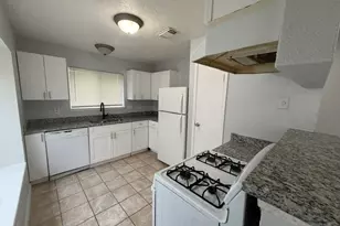10028 Ridgecoral Dr, Houston, TX 77038 - Photo 5