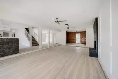10139 Sagemill Drive, Houston, TX 77089 - Photo 13