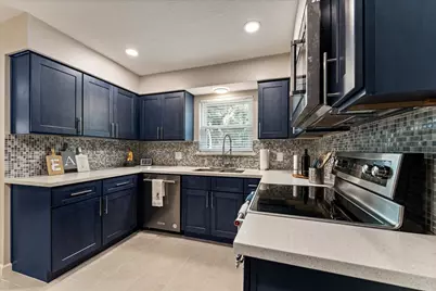 11314 Hillcroft Avenue, Houston, TX 77035 - Photo 9